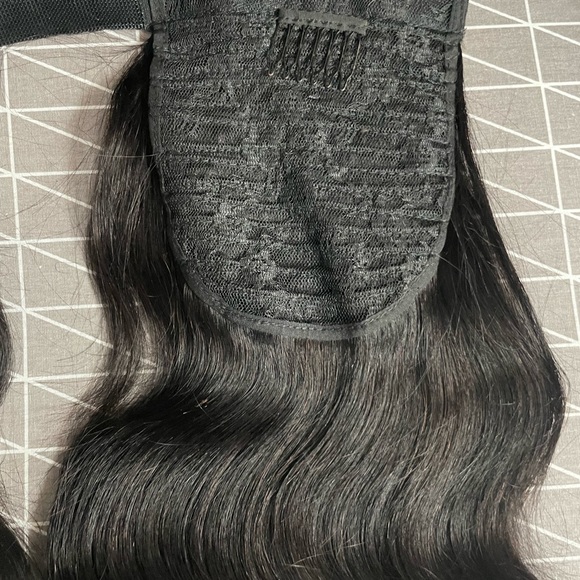 NWT 20” human hair ponytail - Picture 5 of 8